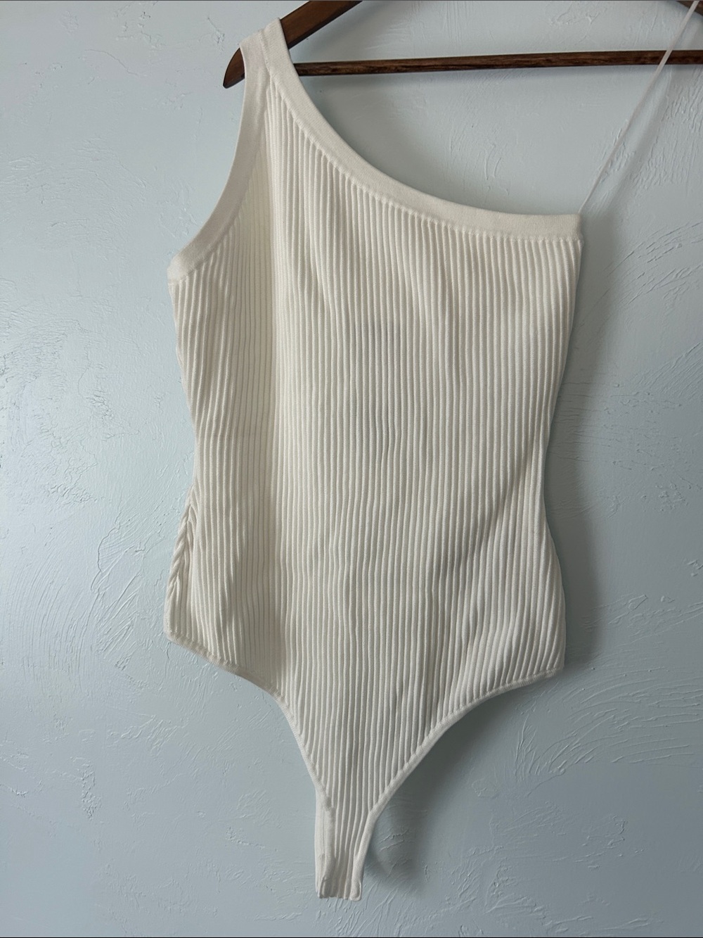 Guess Cream Ribbed One-Shoulder Bodysuit NWT